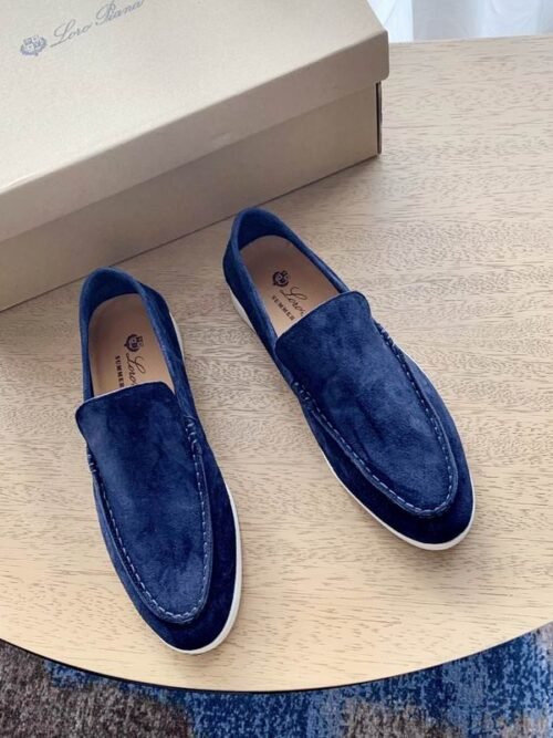 Mocassins Summer Walk