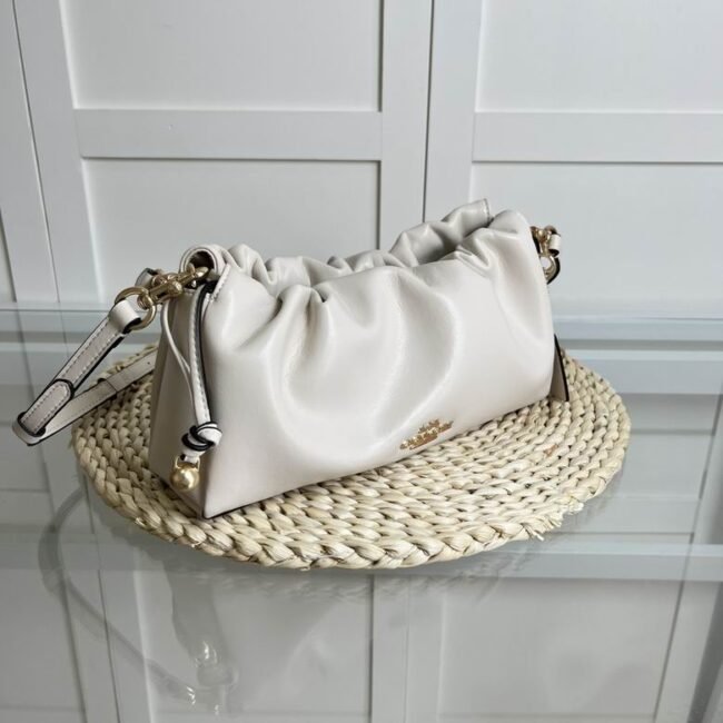 Coach Pillow Madison, – Image 3