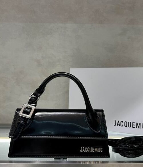 Jacquemus Le Bambino Mini en cuir verni noir