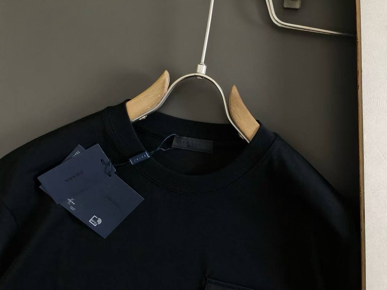 T-Shirt Prada Noir