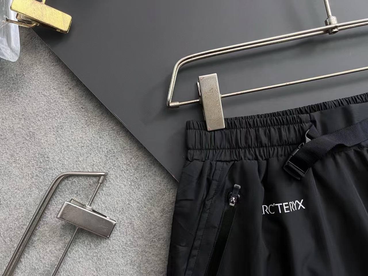 Short Givenchy Noir – Logo 4G