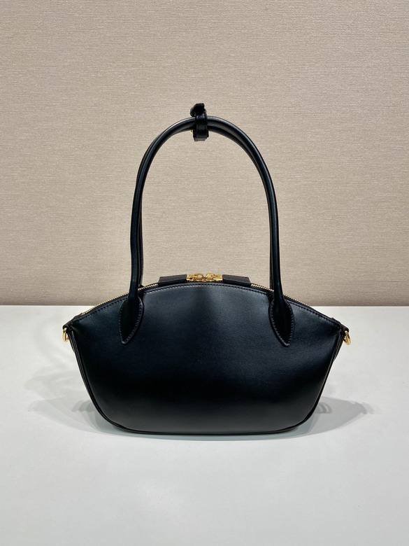 Mini Sac Prada Re-Edition en Cuir Verni Naplak