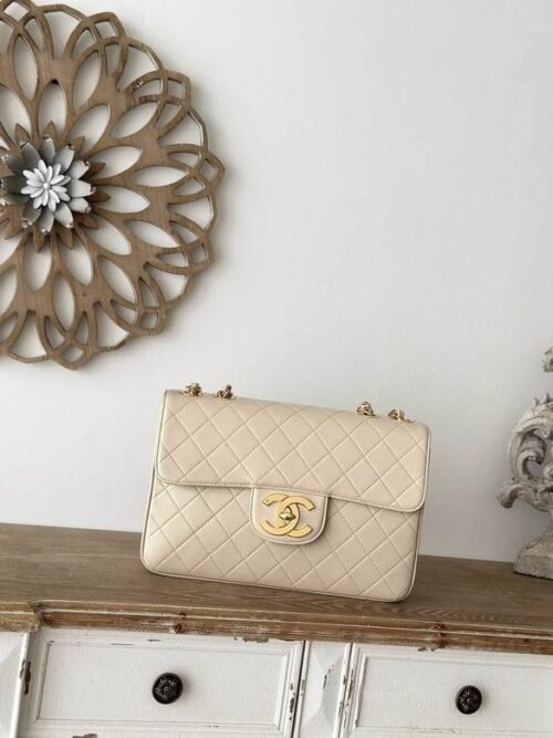 Chanel Classic Flap Bag – Medium Lambskin 