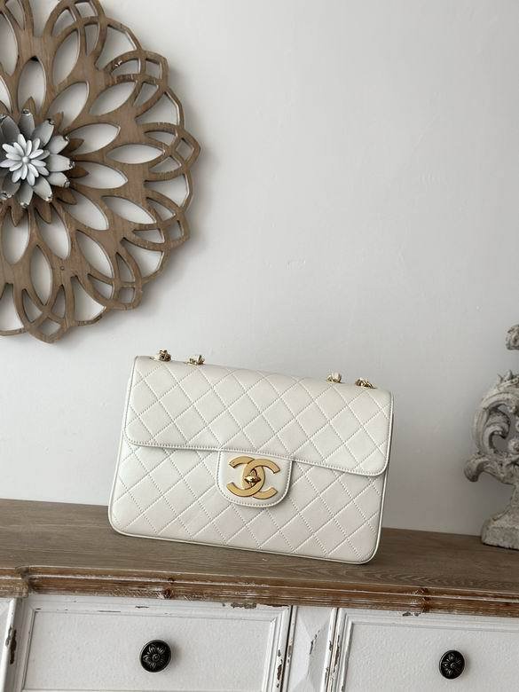 Chanel Classic Flap Bag – Medium Lambskin 