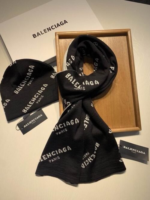 Set Bonnet & Écharpe Balenciaga Paris – Logo All Over Noir & Blanc
