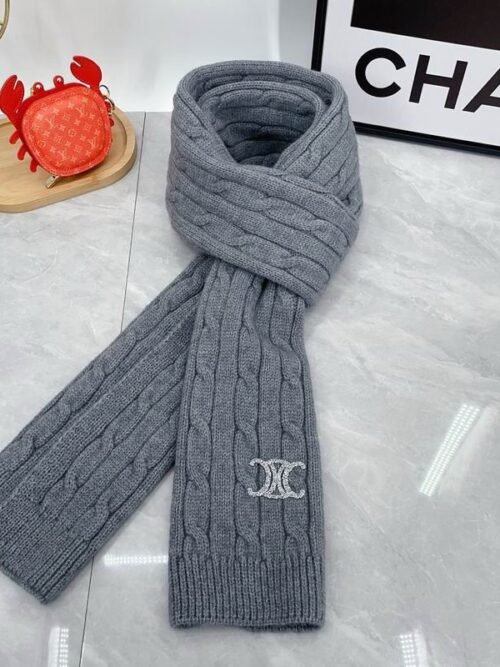 Écharpe CELINE en maille torsadée – avec logo Triomphe brodé