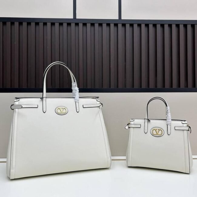Sac Valentino Garavani VLogo Signature – Format Grand et Petit