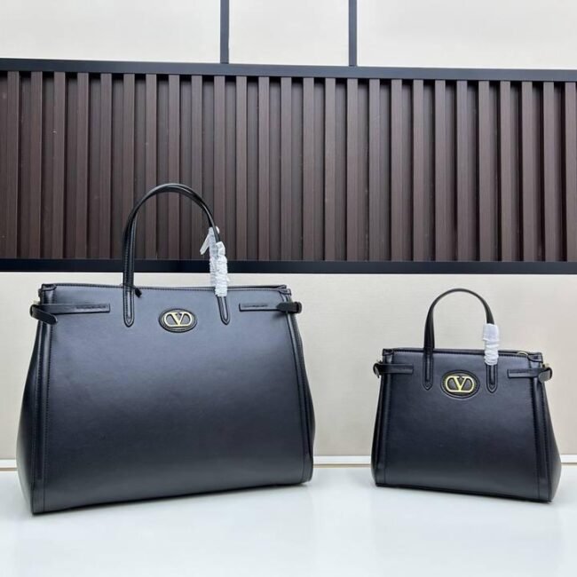 Sac Valentino Garavani VLogo Signature – Format Grand et Petit