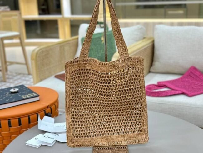 Chloé Woody Small Tote Raphia